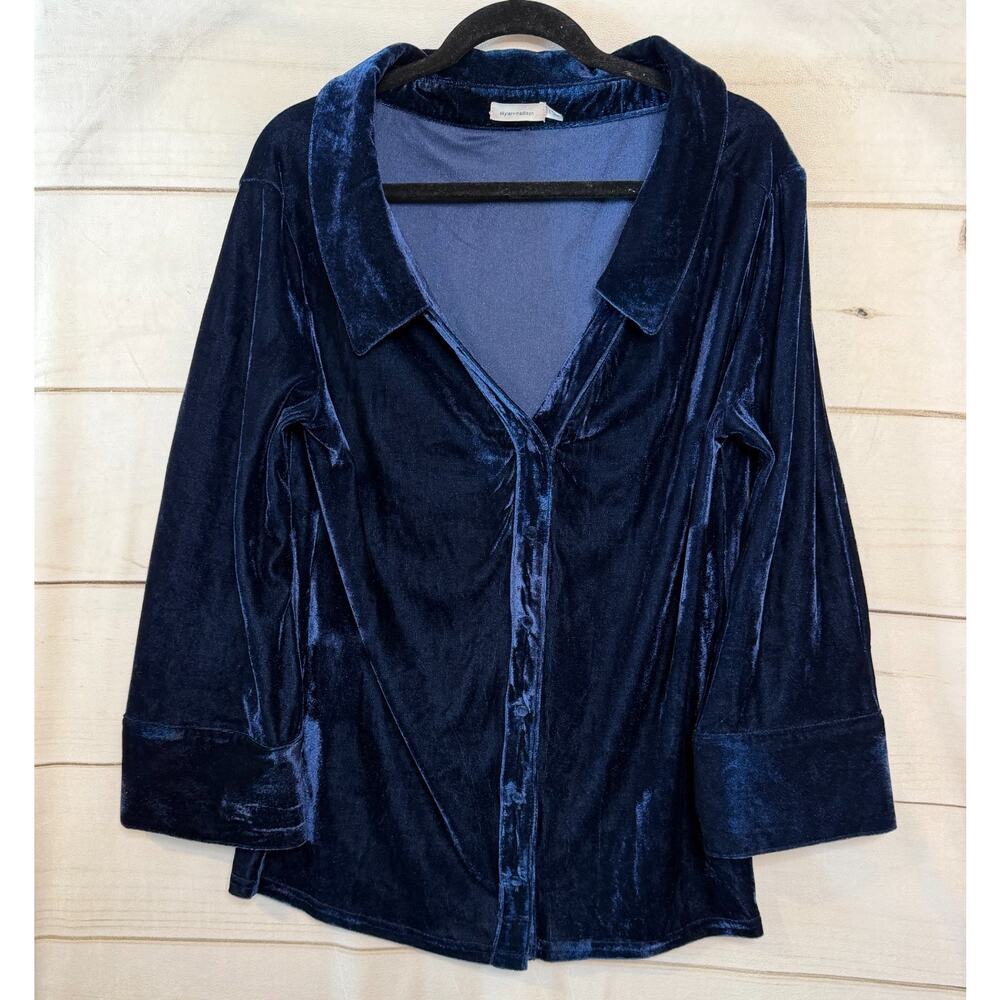 Skylar‎ & Madison Blue Velvet Long Sleeve Button Down Sz S Winter Chic Holiday